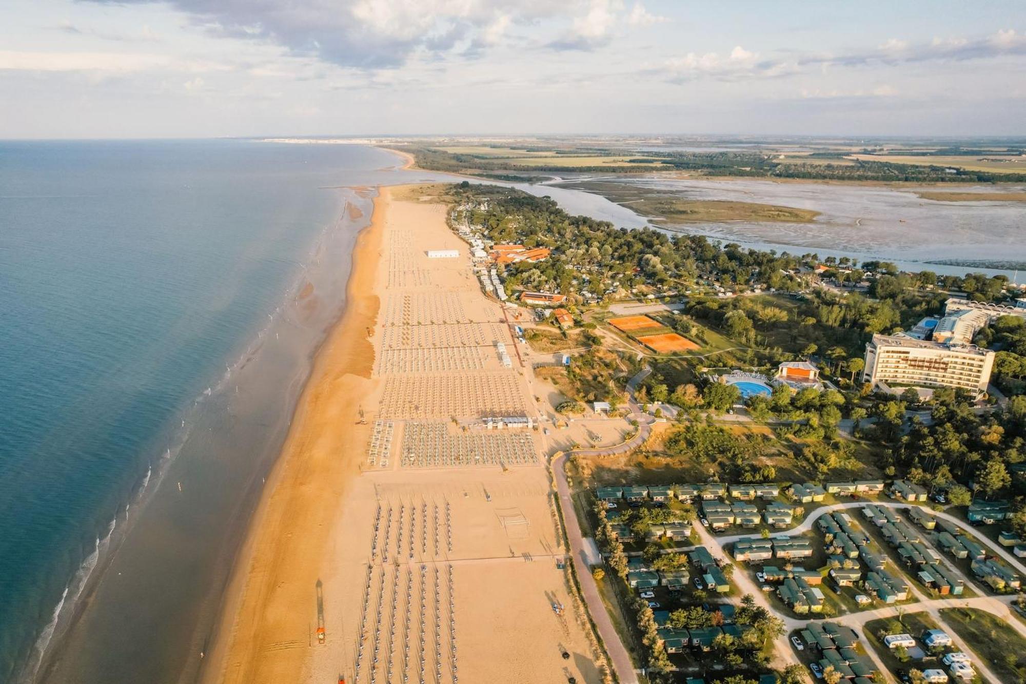 Cozy Villa 250 Metres From The Beach - Beahost - Bibione Luaran gambar